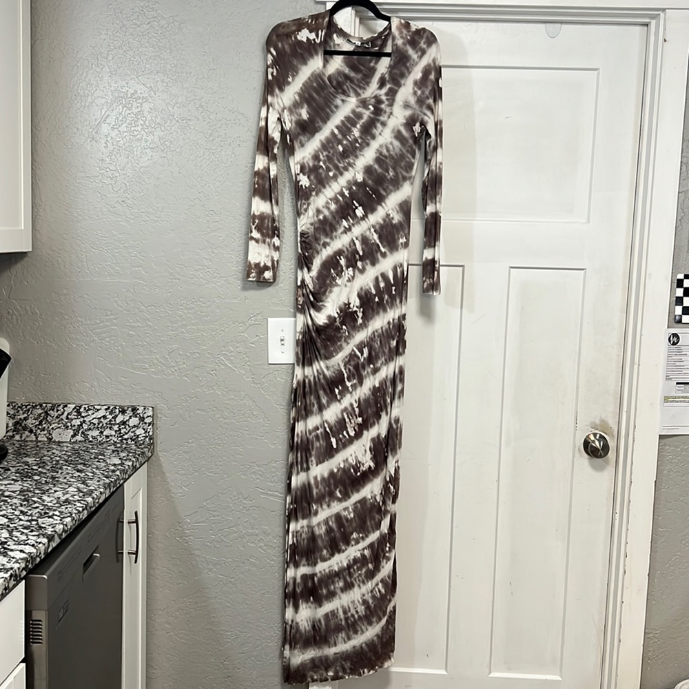 Young Fabulous & Broke Brown and White Tie-Dye Maxi Dress
